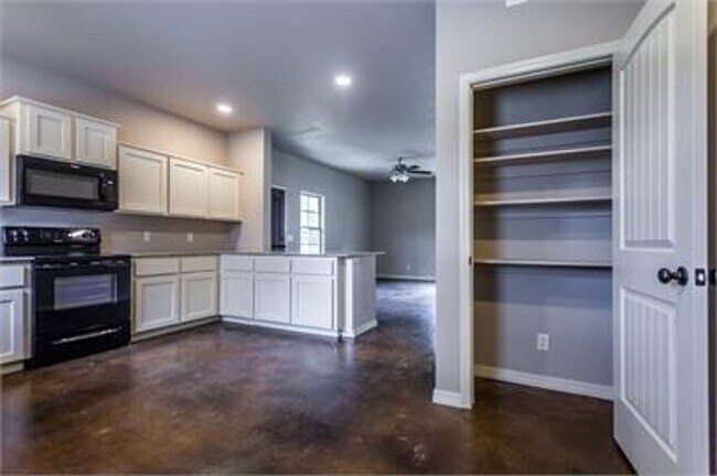 Photo - 54th Street Unit B