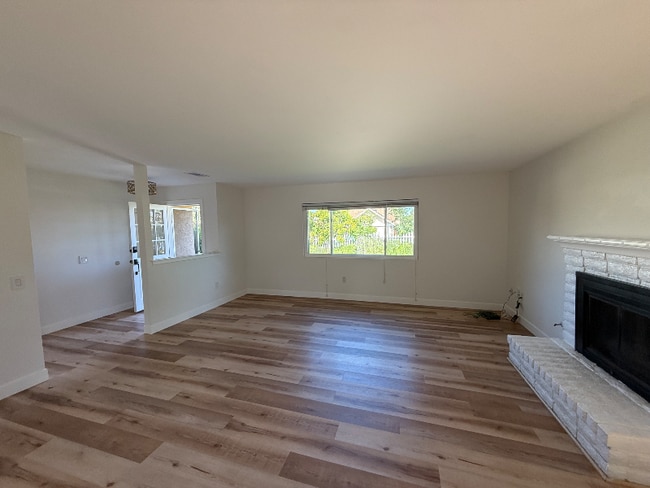 Photo - 942 Ruby Dr Unidad A