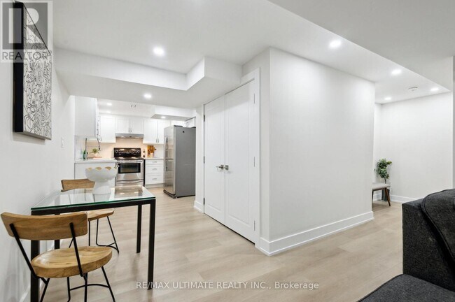 Photo - 437 Dorchester St