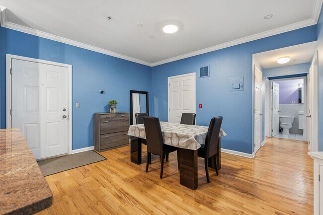 Photo - 510 Monroe St Unit 202