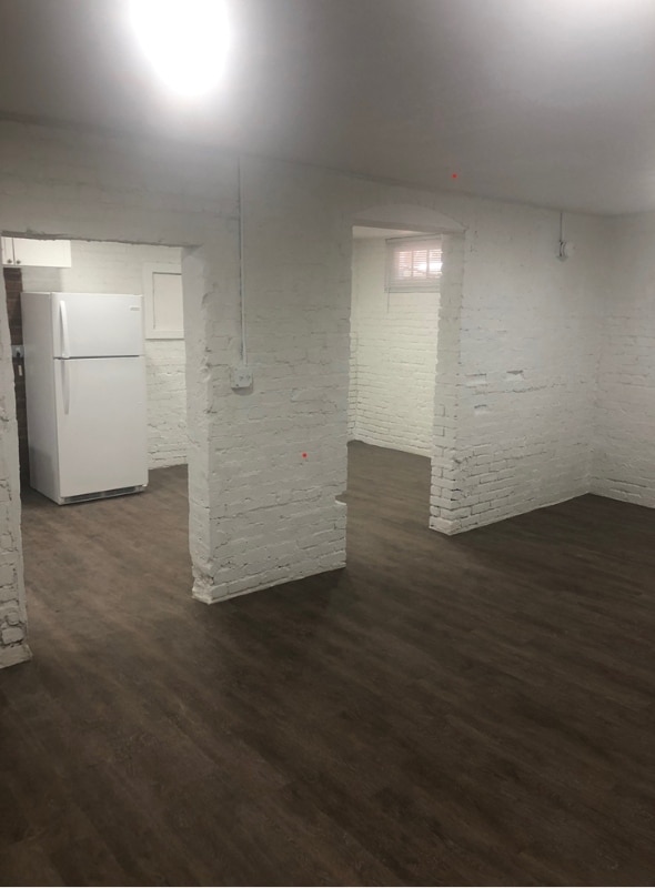 226 W 9th St Unit B01