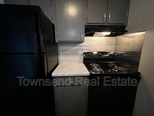 Photo - 5866 Century Oaks Dr