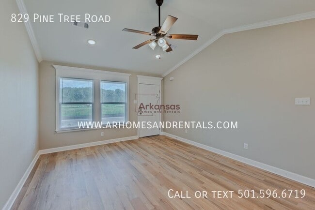 Photo - 829 Pine Tree Rd