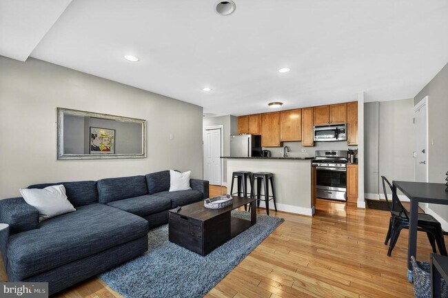 Building Photo - 4840 MacArthur Blvd NW Unit 408