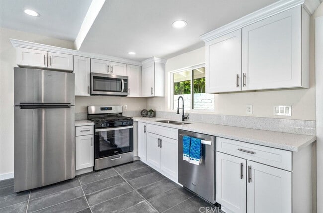 Building Photo - 145 E Mesquite Ave Unit 2 Rental