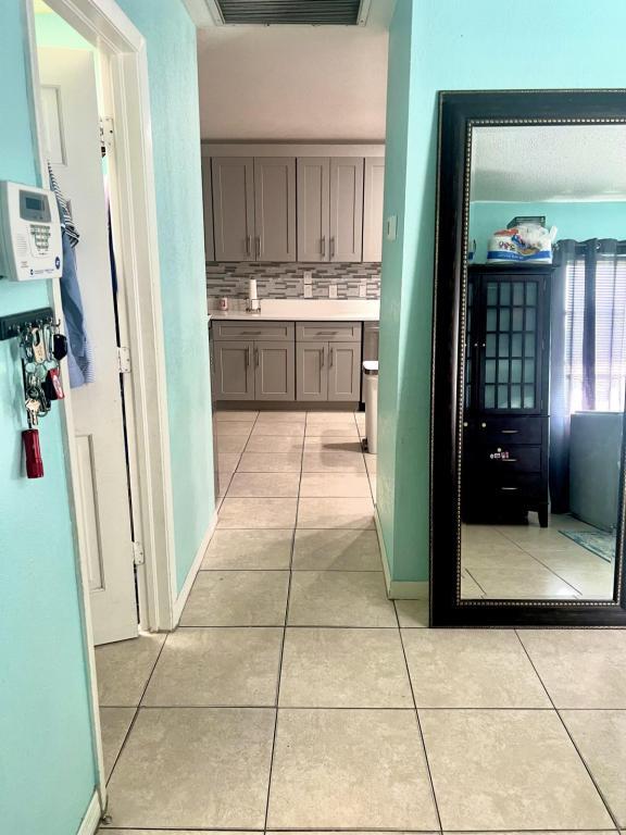 Photo - 2013 Redmond St