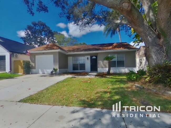 Photo - 320 Laxton Ln