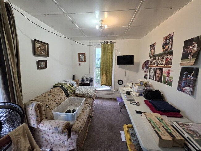 Photo - 1 Bedroom, 1 Bathroom with Off Street Parking - Available September 10th! Unit #1