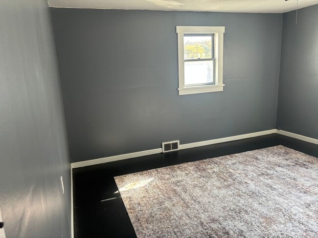 Photo - 208-210 McClure Unit 210 McClure