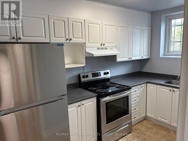 Photo - 1064 Merivale Rd Unit 2