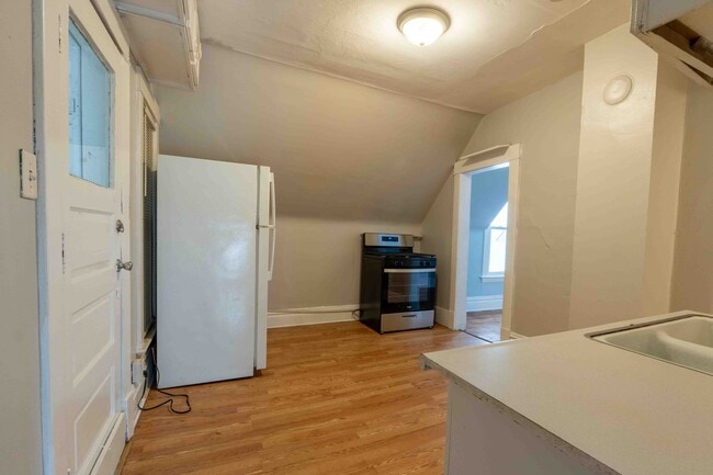 Photo - 300-302 Spencer Unidad 2