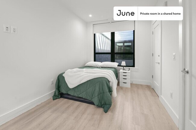 Building Photo - Room in Shared 4 bed/2 bath home in Dupont Circle Unit C