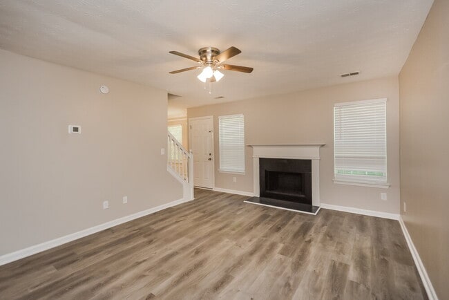 Photo - 729 Wood Bend Ct