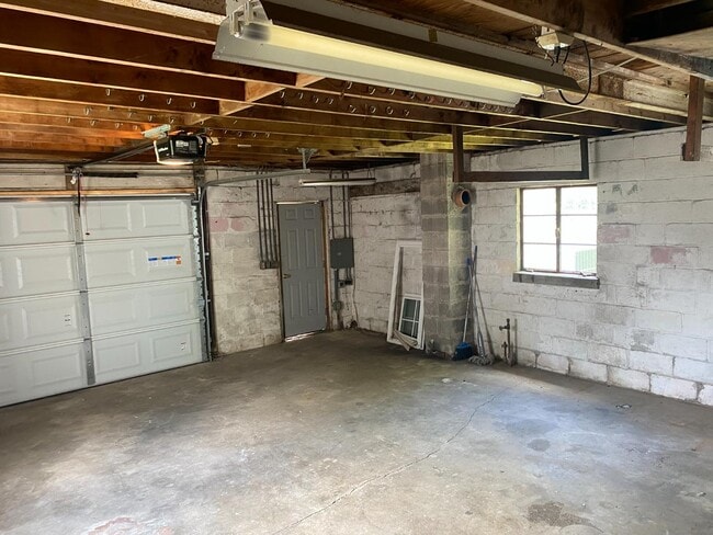 Building Photo - 120 Bellamy Ave Rental