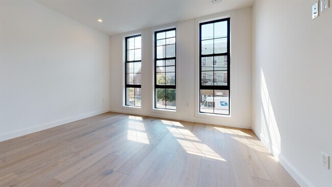 Photo - 580 Palisade Ave Unit 203