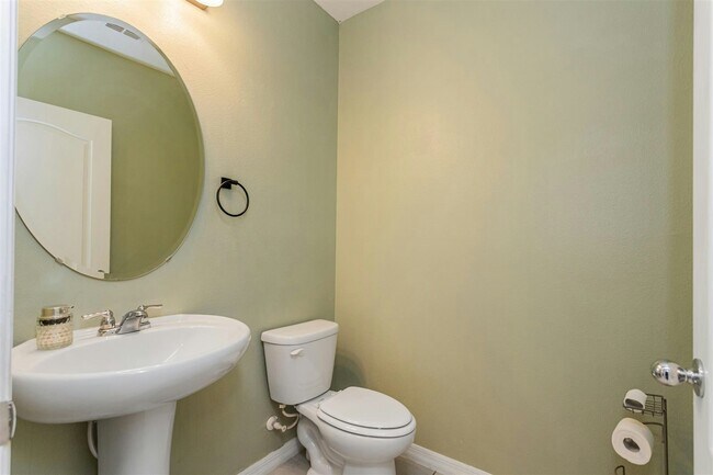 Photo - 2470 Valhalla Dr