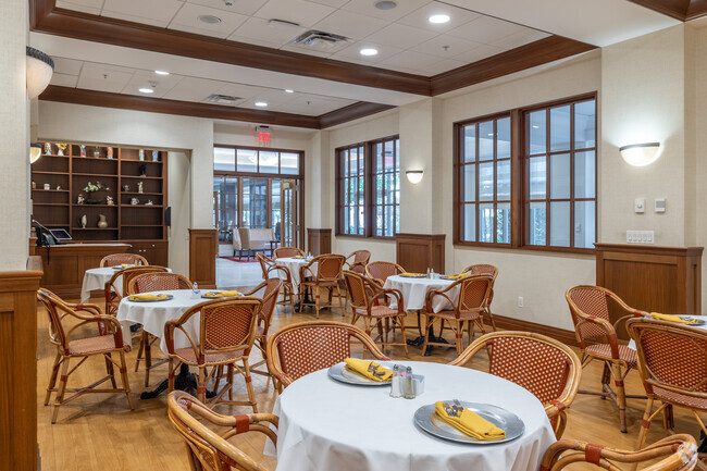 Pequeño restaurante - The Sinclair at Port Washington