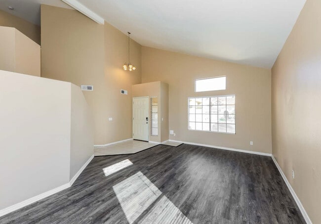 Photo - 414 W Ella J Gilmore St