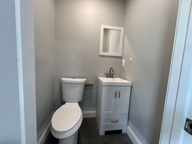 Photo - 30 E Henry St Unidad 1