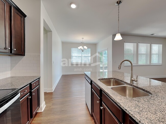 Photo - 4905 Canyon Creek Way