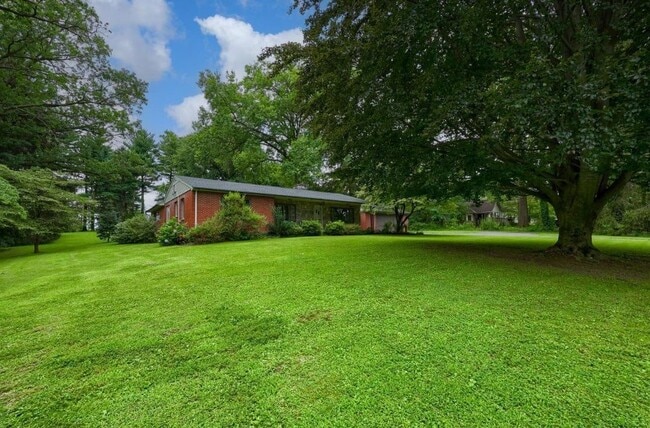 Photo - 376 Arbor Rd