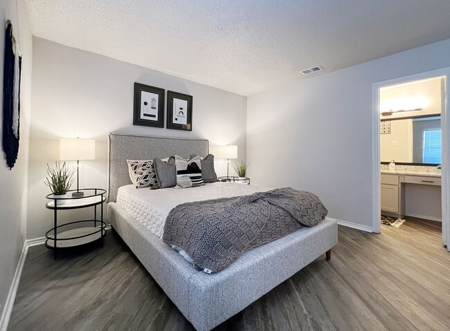 Photo - Ashwood Park Apartments