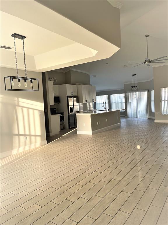 Photo - 304 Crisan Ct