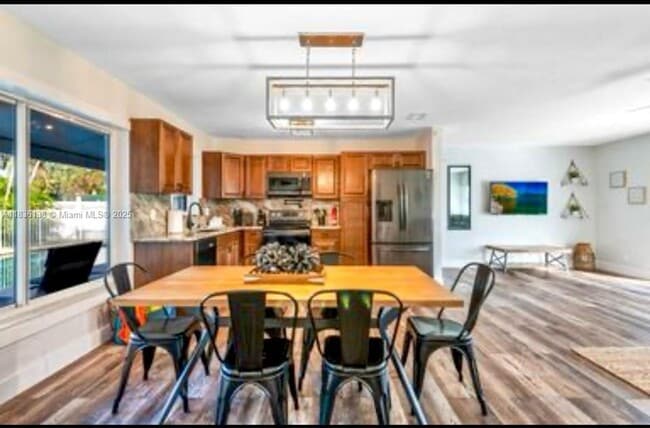 Photo - 2233 SE 13th St