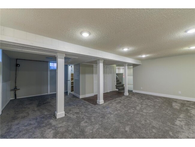 Photo - 11020 W River Rd