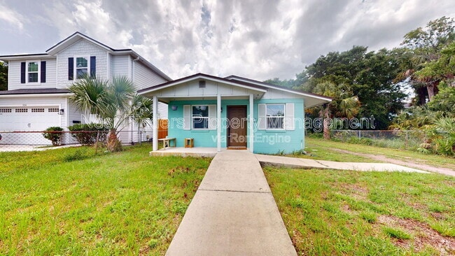 Building Photo - 216 9th St S Rental