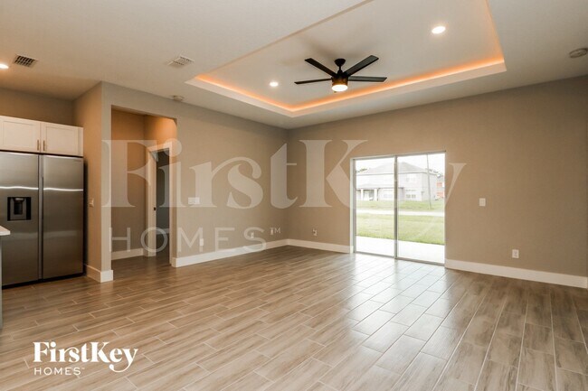 327 Churchill Ct