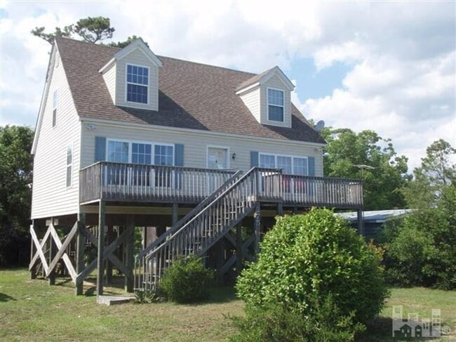 Building Photo - 4 Bedroom 1 Bathroom Single Family House