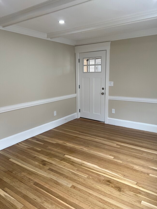 Main door entrance - 412 Belgrade Ave Unit First Floor