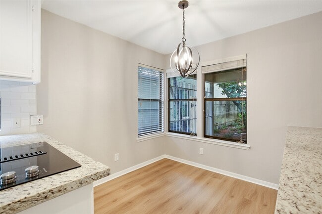 Photo - 36 N Autumnwood Way