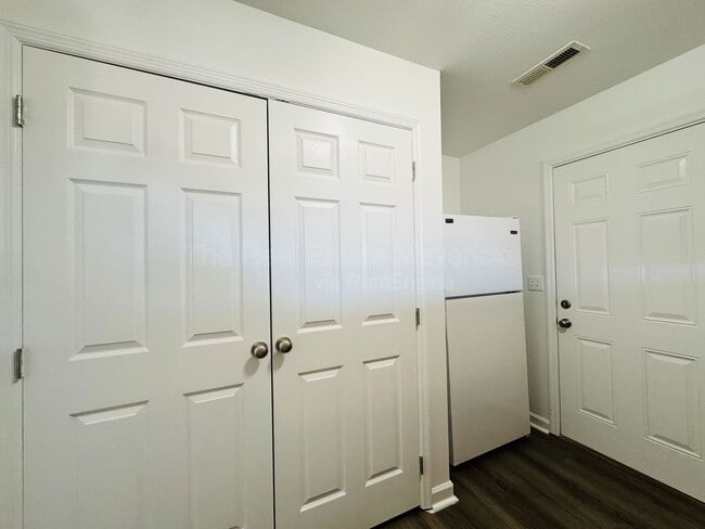 Photo - 4607 Kirkland Ave