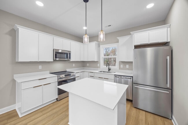 Photo - 401 N Lee St