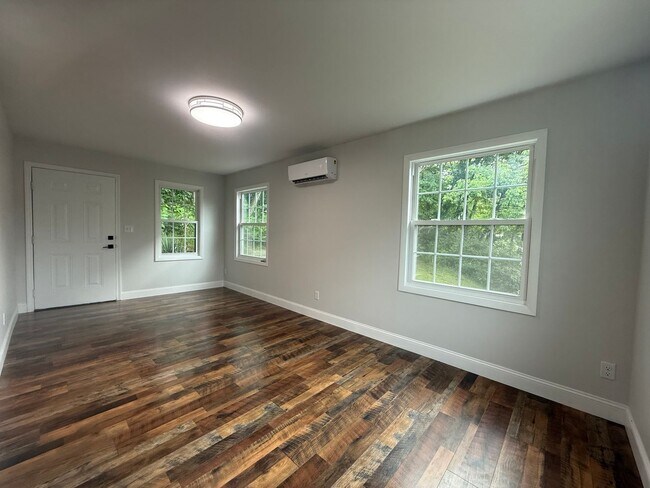 Photo - 590-594 North St Newport TN 37821 Unit 590 North St