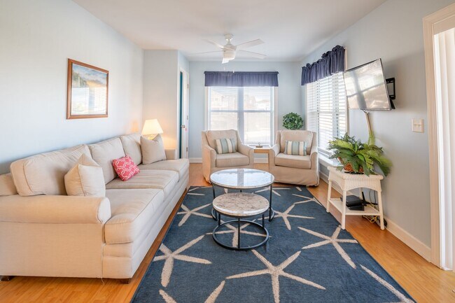 Photo - Helm N Dock Unidad 3 Oasis