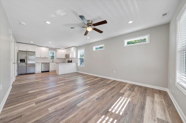 Photo - 1702 Baldwin Ave NE