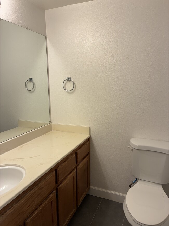 Photo - 706 Ridgeview Terrace