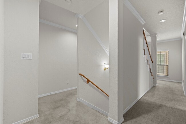 Photo - 2919 Royal Oaks Grove