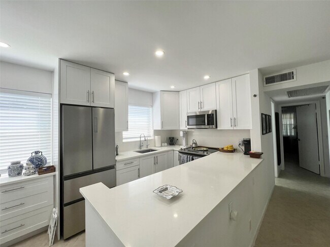 Photo - 531 Durham Cir Unidad 548