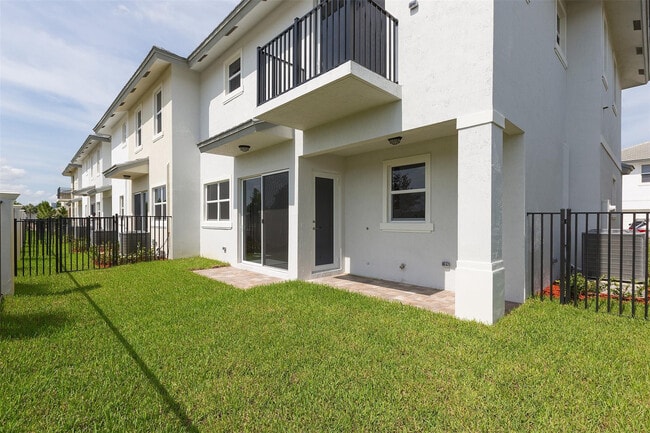 Photo - 6947 Pines Cir