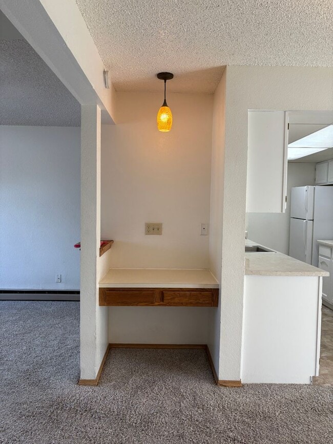 Photo - 2 bedroom with Wood Burning Fireplace In V...