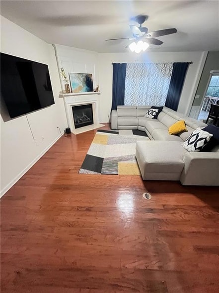 Photo - 160 Finchley Dr