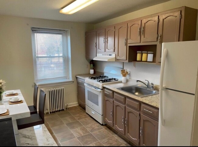 Photo - 55 Sayers Ave