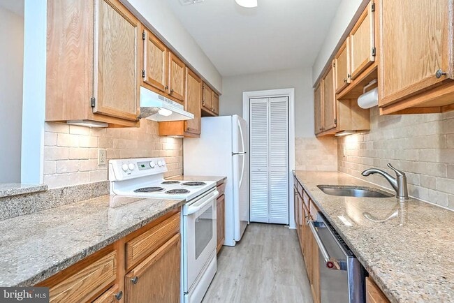 Photo - 5907 Noblestown Rd Unidad 67