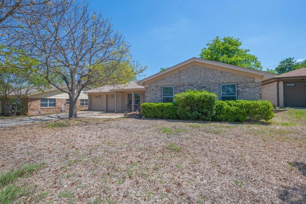 303 Manning Dr