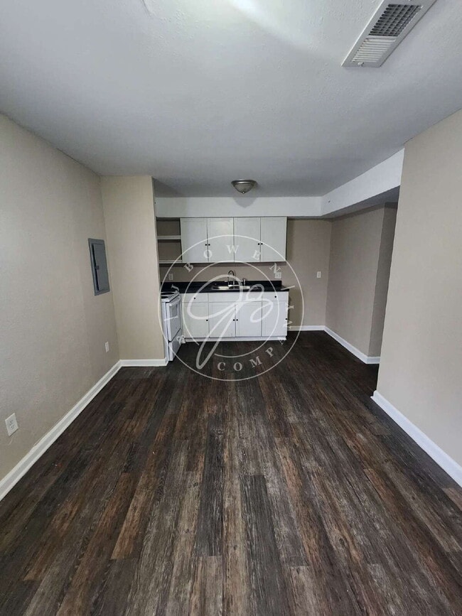 Photo - Updated 4-Bedroom Home with 1.5 Baths – Minutes from Oregon