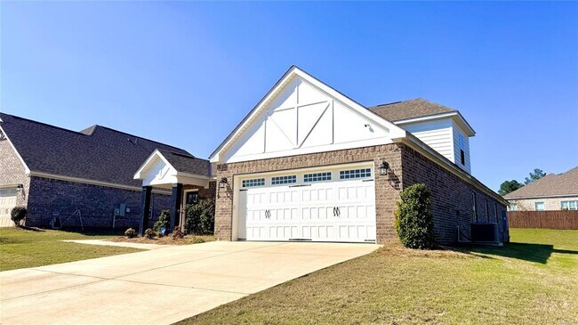 Photo - 1219 McClain Dr